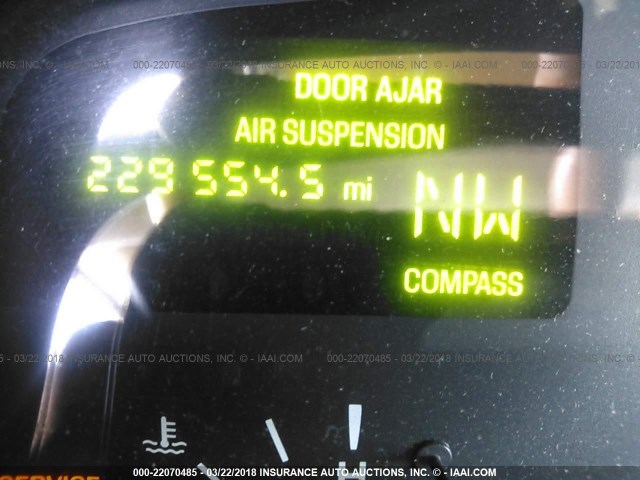 1LNHM81WX1Y735107 - 2001 LINCOLN TOWN CAR EXECUTIVE Белый фото 7