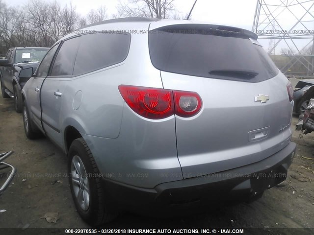 1GNKRFED5CJ209401 - 2012 CHEVROLET TRAVERSE LS SILVER photo 3