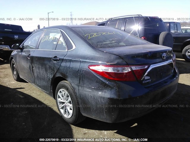 4T4BF1FK6GR526806 - 2016 TOYOTA CAMRY LE/XLE/SE/XSE BLACK photo 3