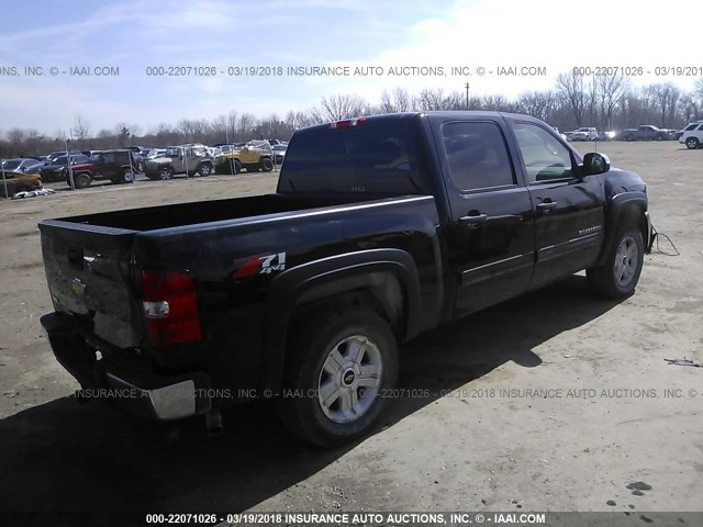 3GCPKSE33BG261872 - 2011 CHEVROLET SILVERADO K1500 LT BLACK photo 4