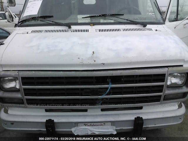 1GBHG31K8RF148511 - 1994 CHEVROLET G30 WHITE photo 9