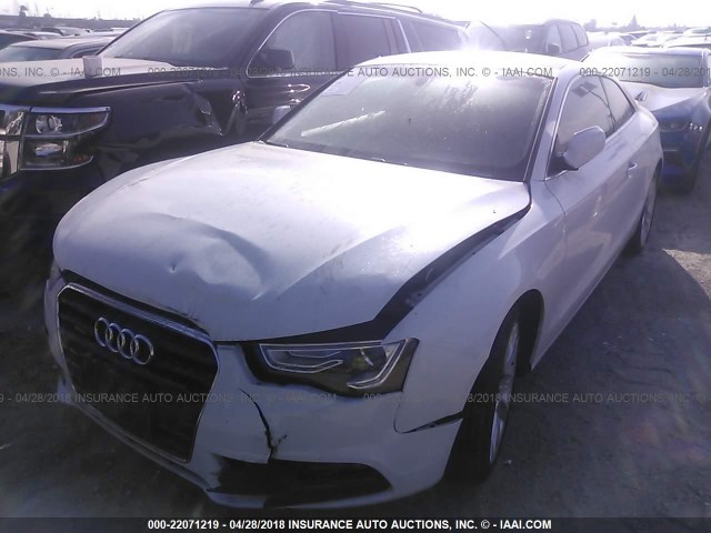 WAUCFAFRXEA069316 - 2014 AUDI A5 PREMIUM WHITE photo 2