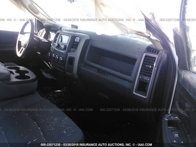 1C6RR6KG0GS369067 - 2016 RAM 1500 ST WHITE photo 5