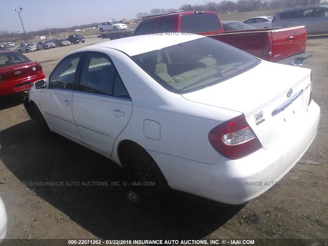 4T1BE32K92U046055 - 2002 TOYOTA CAMRY LE/XLE/SE თეთრი ფოტო 3