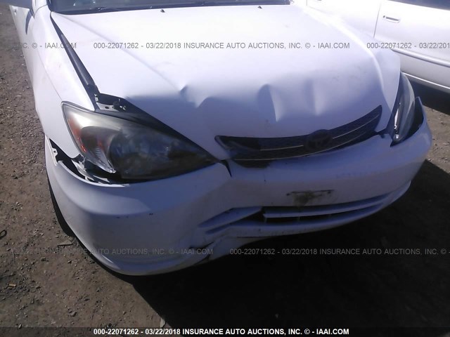 4T1BE32K92U046055 - 2002 TOYOTA CAMRY LE/XLE/SE თეთრი ფოტო 6