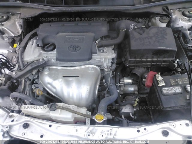 4T4BF1FK1ER390128 - 2014 TOYOTA CAMRY L/SE/LE/XLE ვერცხლისფერი ფოტო 10