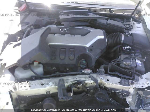 JH4KB2F62AC001823 - 2010 ACURA RL WHITE photo 10