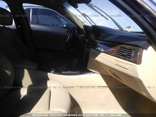 WBAVD53578A284163 - 2008 BMW 335 XI MAROON photo 5