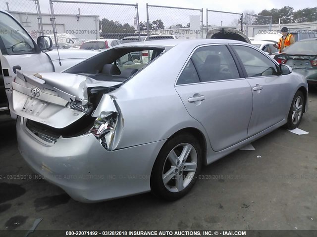4T1BF1FK7CU182035 - 2012 TOYOTA CAMRY SE/LE/XLE SILVER photo 4