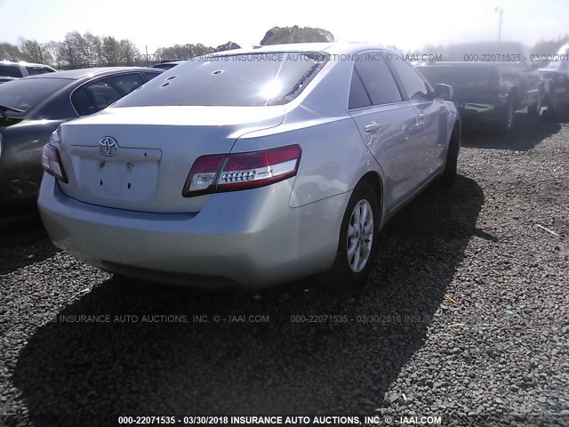 4T1BF3EK5BU231048 - 2011 TOYOTA CAMRY SE/LE/XLE Серебристый фото 4