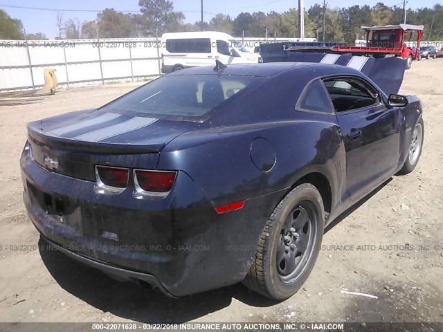 2G1FA1E35D9192844 - 2013 CHEVROLET CAMARO LS BLUE photo 4