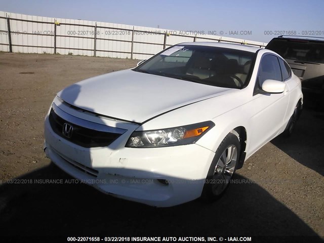 1HGCS1B85BA009503 - 2011 HONDA ACCORD EXL WHITE photo 2