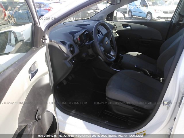 1G1JB5SH7C4151762 - 2012 CHEVROLET SONIC LS 白色 照片 5
