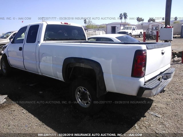 1GCHC29U25E291509 - 2005 CHEVROLET SILVERADO C2500 HEAVY DUTY WHITE photo 3
