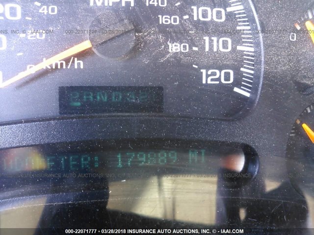 1GCHC29U25E291509 - 2005 CHEVROLET SILVERADO C2500 HEAVY DUTY WHITE photo 7