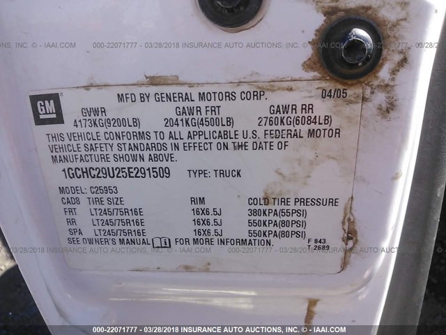 1GCHC29U25E291509 - 2005 CHEVROLET SILVERADO C2500 HEAVY DUTY WHITE photo 9