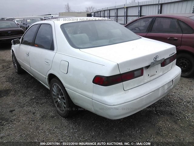 4T1BG22K1VU059035 - 1997 TOYOTA CAMRY CE/LE/XLE WHITE photo 3