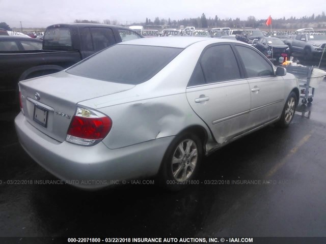 4T1BE32K45U550744 - 2005 TOYOTA CAMRY LE/XLE/SE SILVER photo 4
