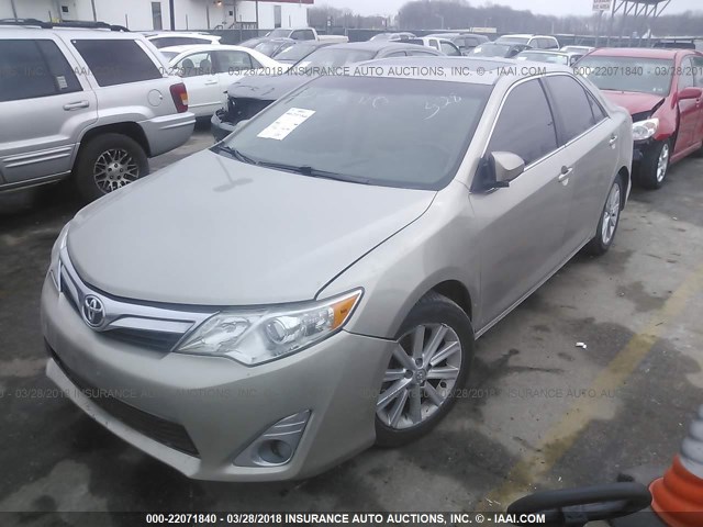 4T4BF1FK6DR306593 - 2013 TOYOTA CAMRY L/SE/LE/XLE GOLD photo 2