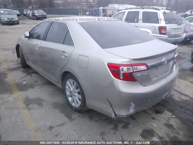4T4BF1FK6DR306593 - 2013 TOYOTA CAMRY L/SE/LE/XLE GOLD photo 3