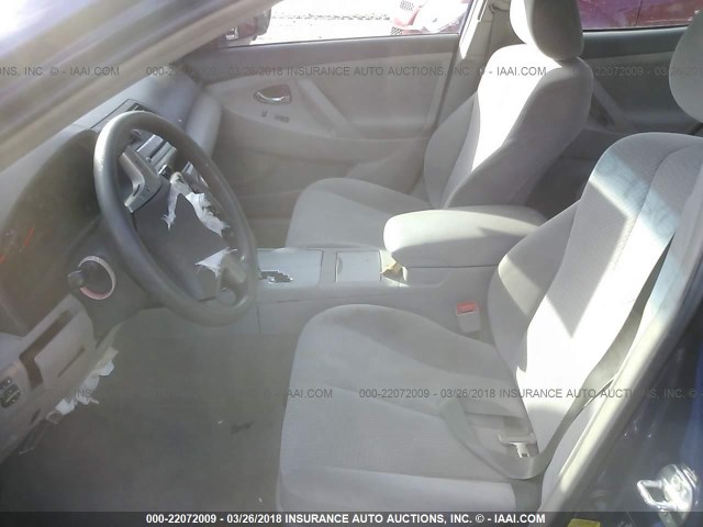 4T1BF3EK8BU724268 - 2011 TOYOTA CAMRY SE/LE/XLE Көк фото 5