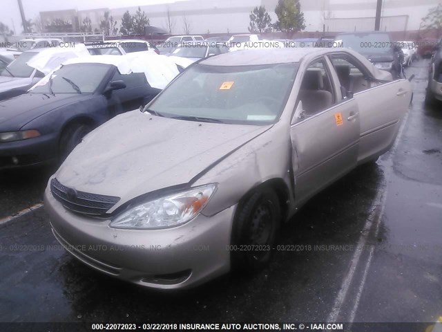 JTDBE32K530147252 - 2003 TOYOTA CAMRY LE/XLE TAN photo 2