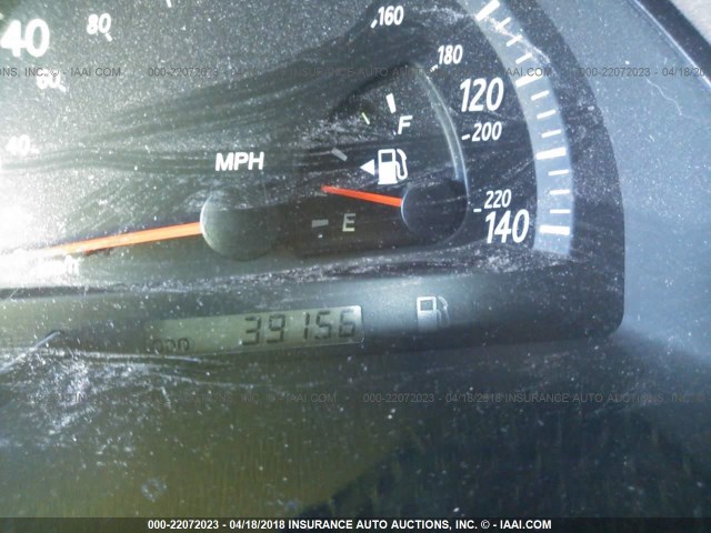 JTDBE32K530147252 - 2003 TOYOTA CAMRY LE/XLE Braun Foto 7