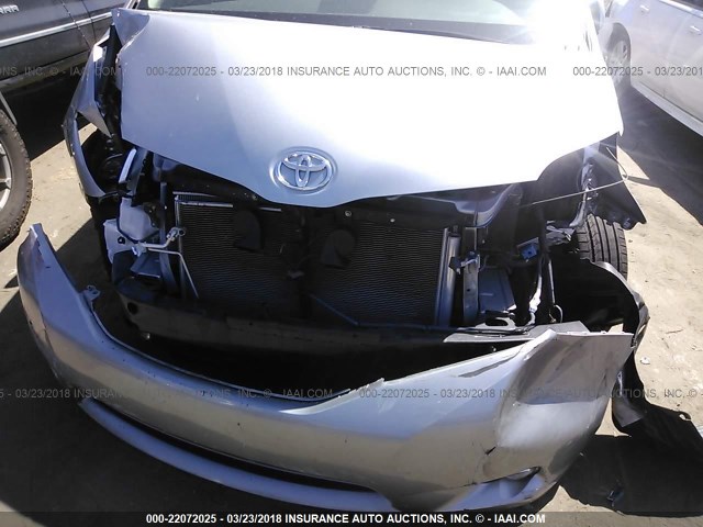 5TDYK3DC6ES515740 - 2014 TOYOTA SIENNA XLE/LIMITED SILVER photo 6