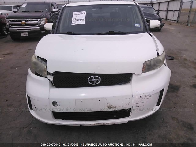 JTLKE50E881044163 - 2008 TOYOTA SCION XB WHITE photo 6