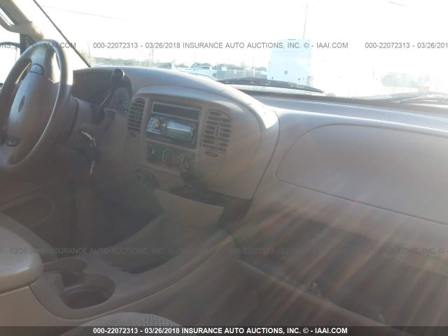 1FMRU15W91LB42244 - 2001 FORD EXPEDITION XLT Şampan foto 5