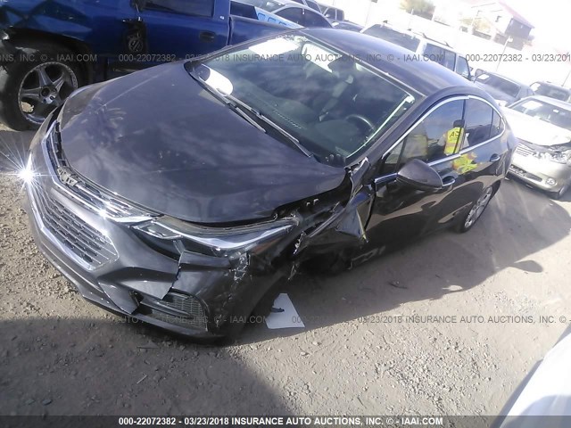 1G1BF5SM6H7167916 - 2017 CHEVROLET CRUZE PREMIER GRAY photo 2