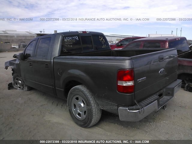 1FTPW12585FB57842 - 2005 FORD F150 SUPERCREW GRAY photo 3