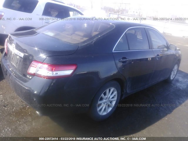 4T4BF3EK0BR107467 - 2011 TOYOTA CAMRY SE/LE/XLE Черный фото 4