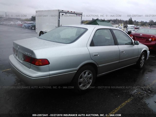 JT2BG28K2Y0497868 - 2000 TOYOTA CAMRY LE/XLE SILVER photo 4