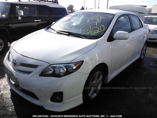 5YFBU4EE5DP102589 - 2013 TOYOTA COROLLA S/LE WHITE photo 2