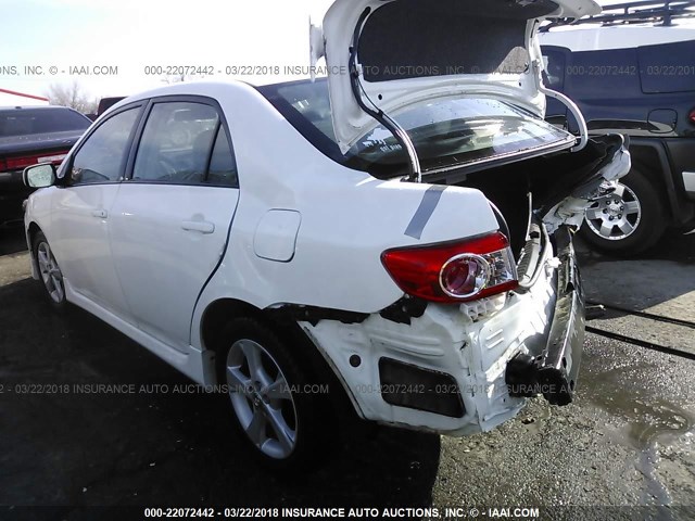 5YFBU4EE5DP102589 - 2013 TOYOTA COROLLA S/LE WHITE photo 3