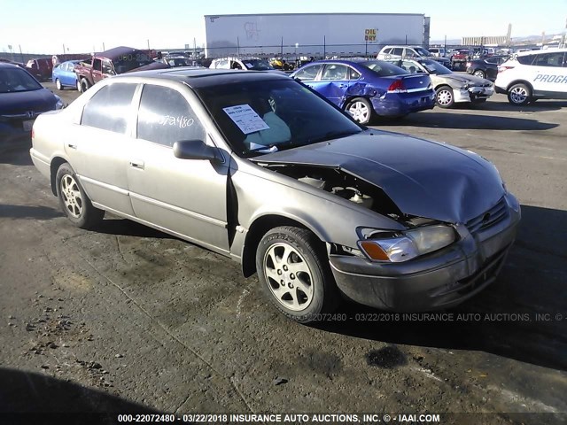 JT2BF22K0V0021853 - 1997 TOYOTA CAMRY LE/XLE TAN photo 1