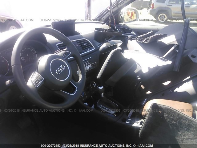 WA1HCCFS9JR010957 - 2018 AUDI Q3 SILVER photo 5