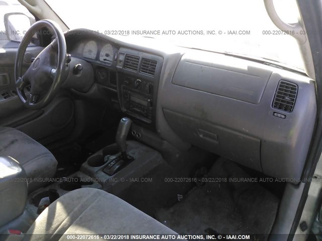 5TESM92N62Z032125 - 2002 TOYOTA TACOMA XTRACAB PRERUNNER ვერცხლისფერი ფოტო 5