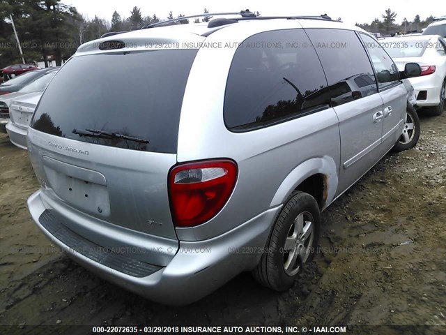 2D4GP44L55R262909 - 2005 DODGE GRAND CARAVAN SXT SILVER photo 4