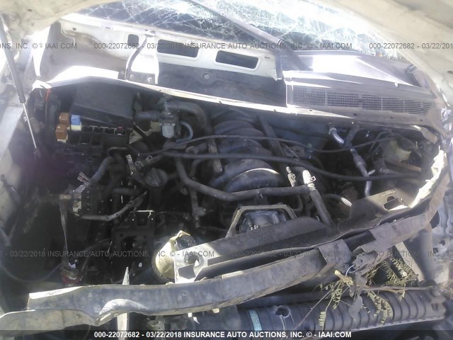 1N6AA07AX5N525753 - 2005 NISSAN TITAN XE/SE/LE WHITE photo 10