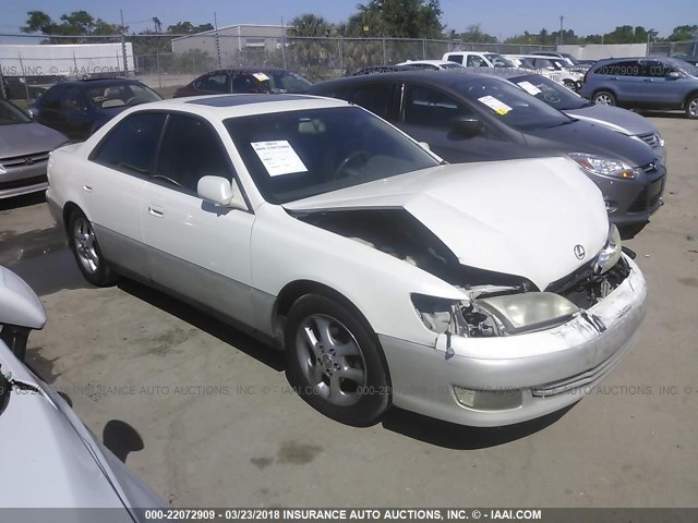 JT8BF28G410337078 - 2001 LEXUS ES 300 WHITE photo 1