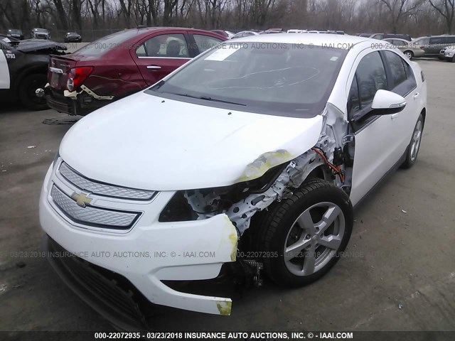 1G1RA6E45EU163318 - 2014 CHEVROLET VOLT WHITE photo 2