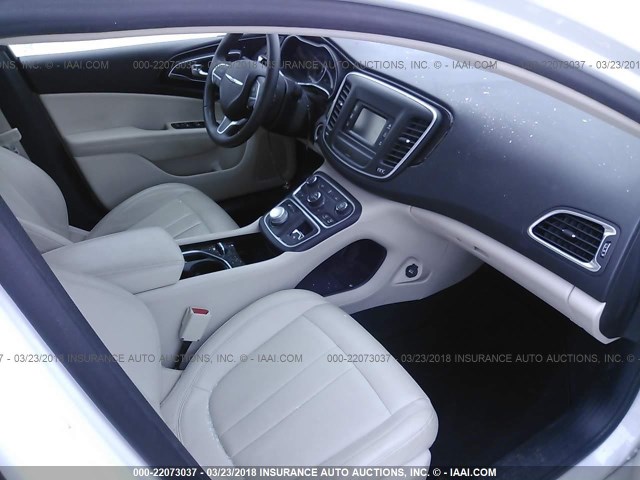 1C3CCCCB8FN528761 - 2015 CHRYSLER 200 C WHITE photo 5