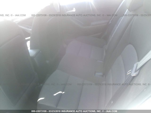 3KPFK4A73HE090707 - 2017 KIA FORTE LX SILVER photo 8