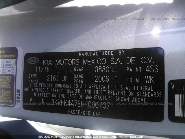 3KPFK4A73HE090707 - 2017 KIA FORTE LX SILVER photo 9