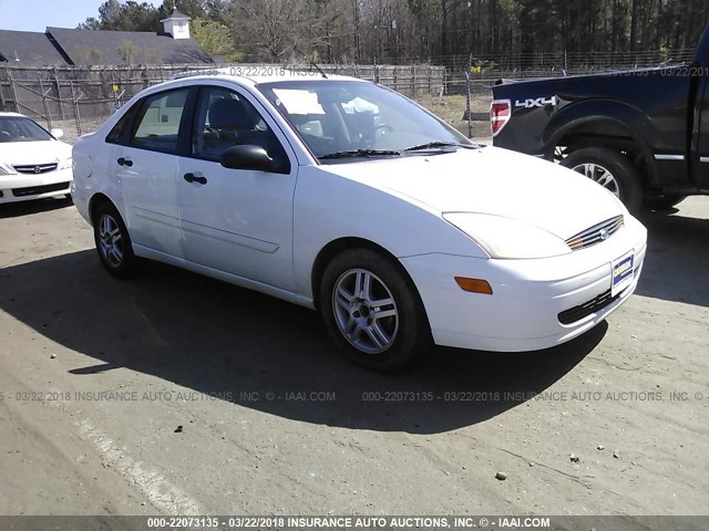 1FAFP34P32W291064 - 2002 FORD FOCUS SE/SE COMFORT WHITE photo 1