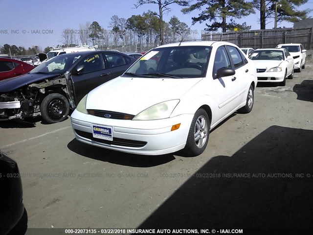 1FAFP34P32W291064 - 2002 FORD FOCUS SE/SE COMFORT WHITE photo 2