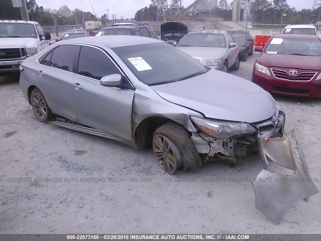 4T1BF1FK9FU957763 - 2015 TOYOTA CAMRY LE/XLE/SE/XSE SILVER photo 1