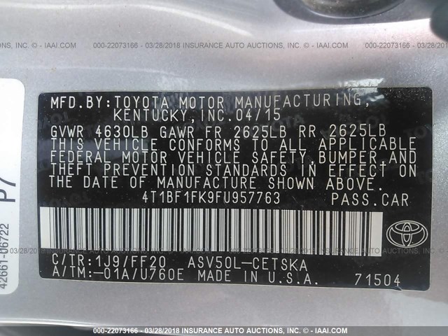 4T1BF1FK9FU957763 - 2015 TOYOTA CAMRY LE/XLE/SE/XSE Silber Foto 9